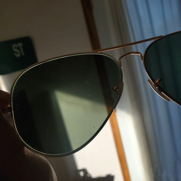 Ray Ban Aviators - Picture 5 of 8
